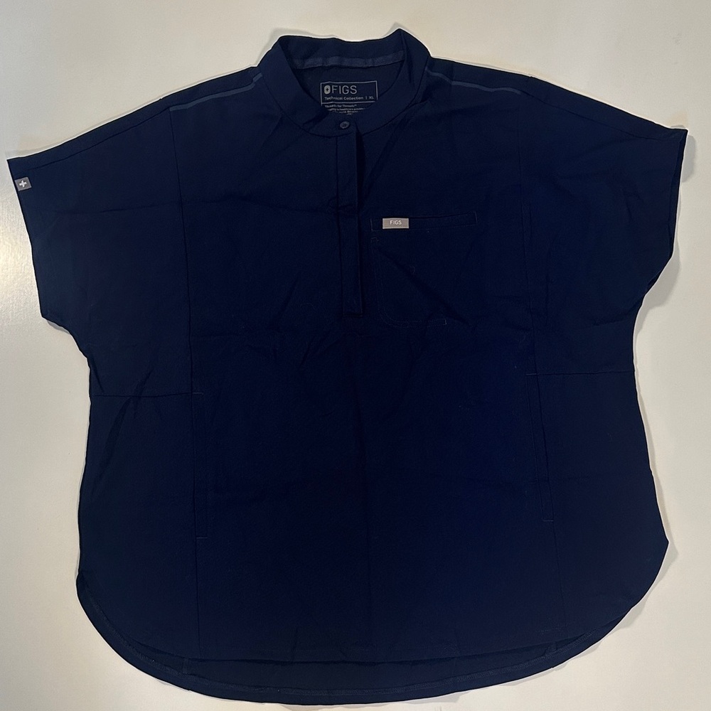 Figs women’s Navy Montex scrub top